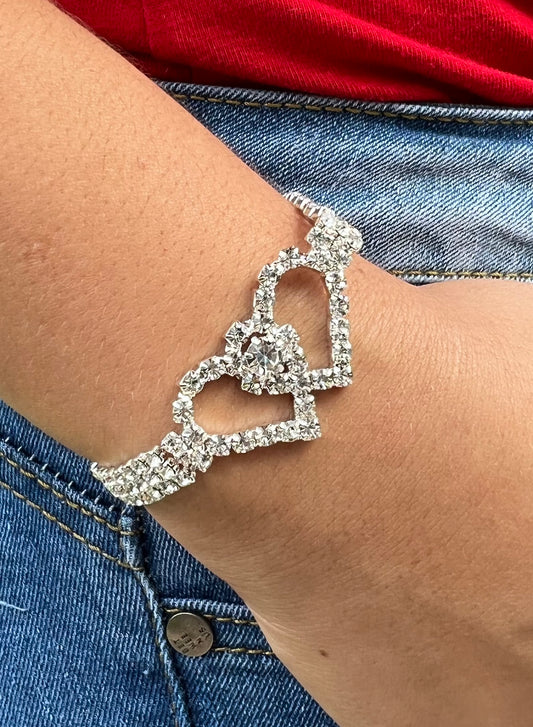 💎 Heart Rhinestone Bracelet – Sparkling Silver Love Jewelry ✨